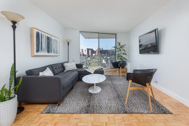 19 Winchester St 711, Brookline, MA 02446