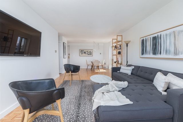 19 Winchester St 711, Brookline, MA 02446