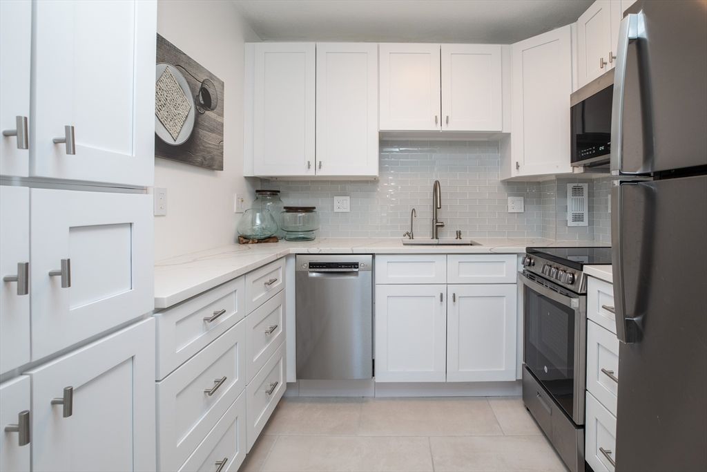 19 Winchester St 711, Brookline, MA 02446