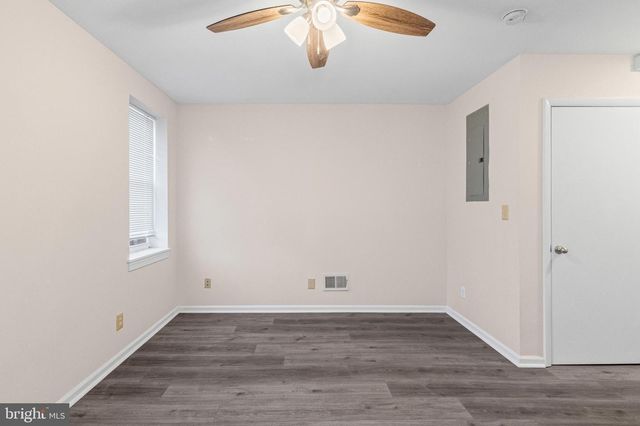 2217 LINDEN AVE, Baltimore, MD 21217