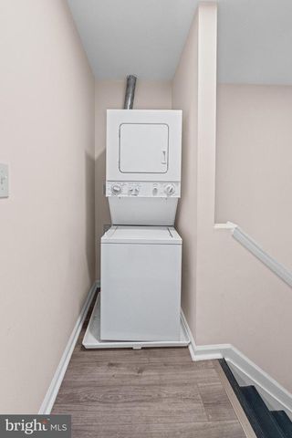 2217 LINDEN AVE, Baltimore, MD 21217