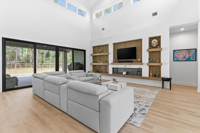 19918 Live Oak Bend, Magnolia, TX 77355