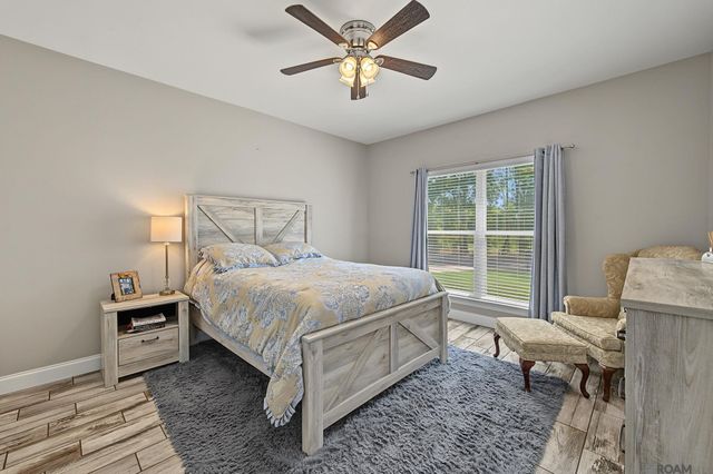 33835 Perkins Crossing Rd, Walker, LA 70785