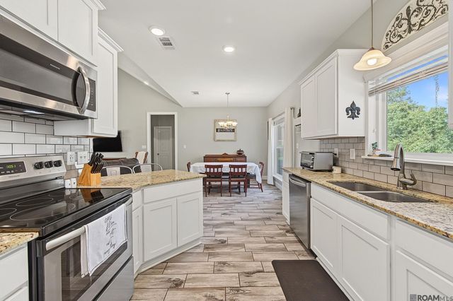 33835 Perkins Crossing Rd, Walker, LA 70785