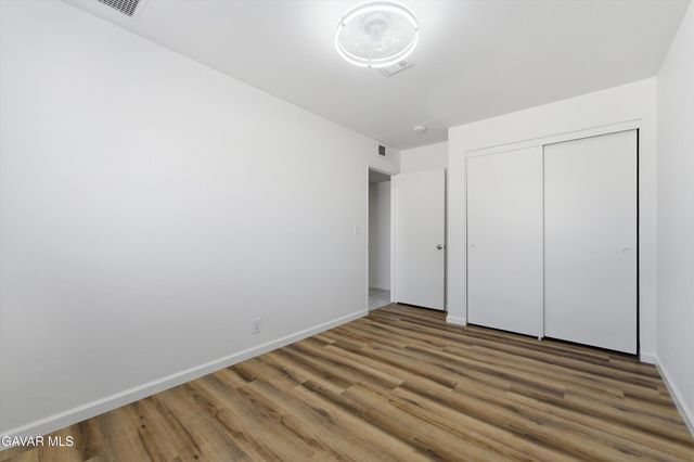 351 E Avenue J13, Lancaster, CA 93535