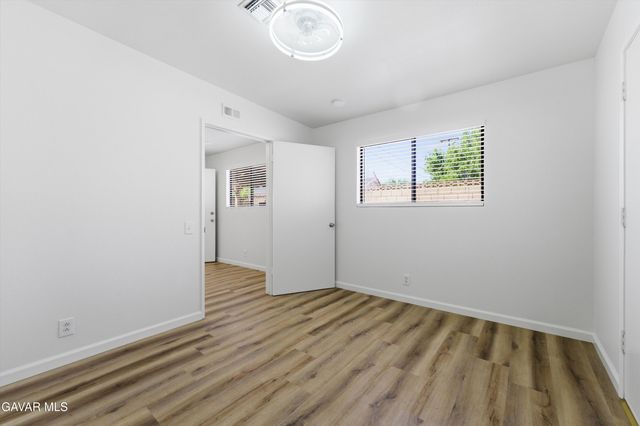 351 E Avenue J13, Lancaster, CA 93535