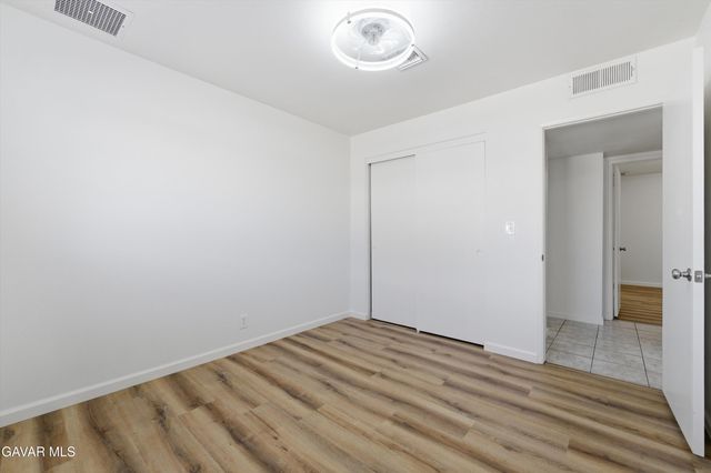 351 E Avenue J13, Lancaster, CA 93535