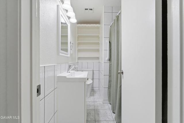 351 E Avenue J13, Lancaster, CA 93535