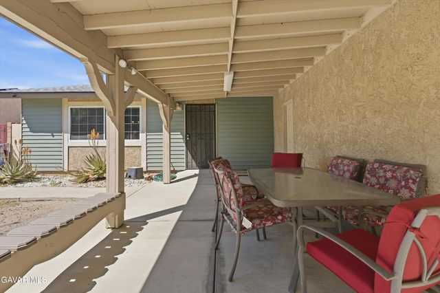 351 E Avenue J13, Lancaster, CA 93535