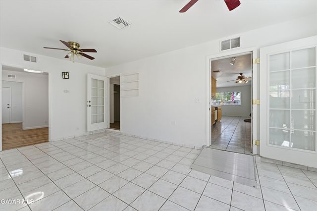 351 E Avenue J13, Lancaster, CA 93535