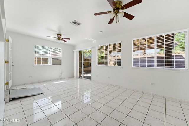 351 E Avenue J13, Lancaster, CA 93535