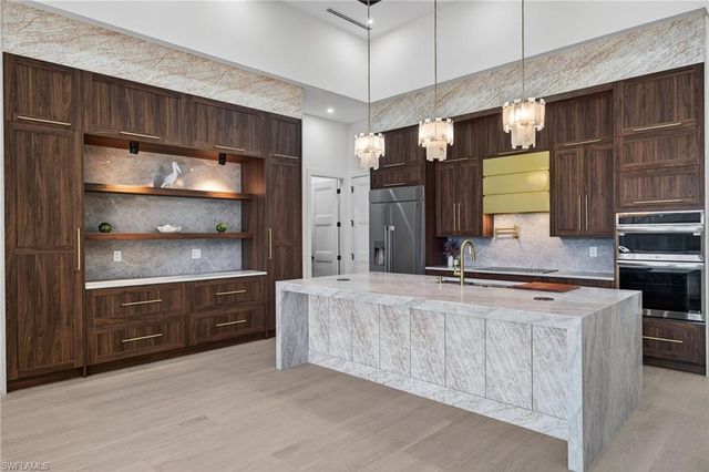 2824 SW 35th ST, Cape Coral, FL 33914