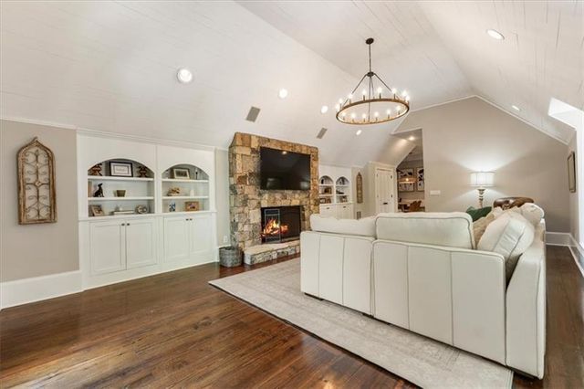 921 Ponce De Leon Place NE, Atlanta, GA 30306