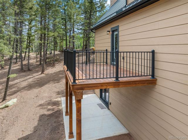 15 Juniper Circle, Florissant, CO 80816