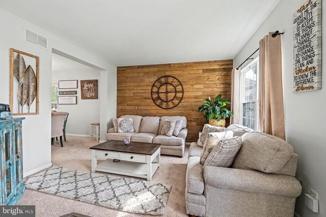 212 SPRINGFIELD AVE, Egg Harbor Township, NJ 08234
