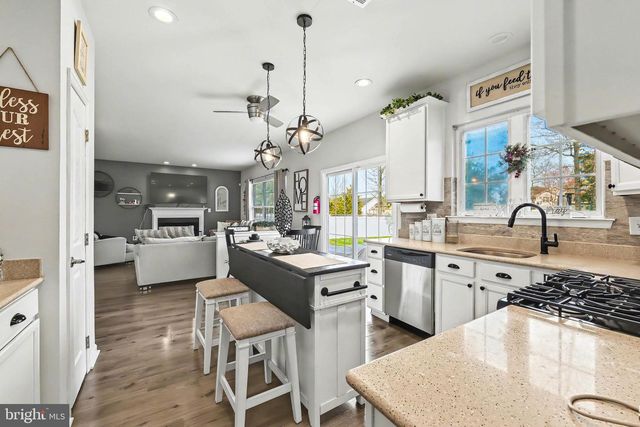 212 SPRINGFIELD AVE, Egg Harbor Township, NJ 08234