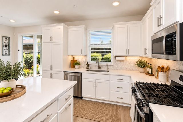 619 Tower Ct, Lincoln, CA 95648