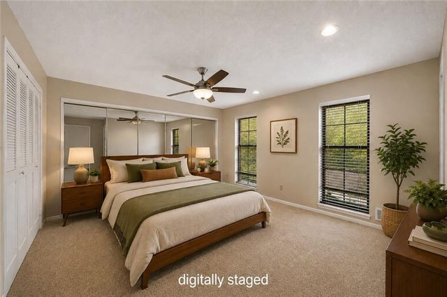 7704 W 102nd Street, Overland Park, KS 66212