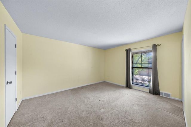 7704 W 102nd Street, Overland Park, KS 66212