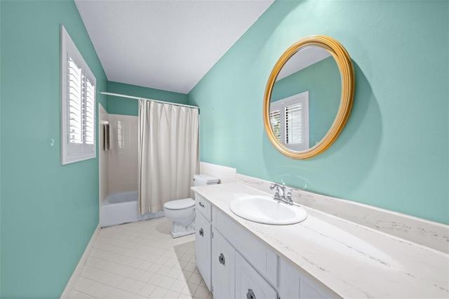 7704 W 102nd Street, Overland Park, KS 66212
