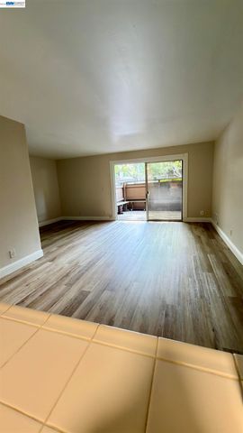 1327 Webster St B105, Alameda, CA 94501
