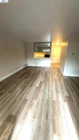 1327 Webster St B105, Alameda, CA 94501