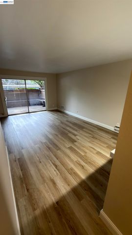 1327 Webster St B105, Alameda, CA 94501