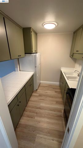 1327 Webster St B105, Alameda, CA 94501