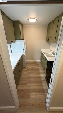 1327 Webster St B105, Alameda, CA 94501