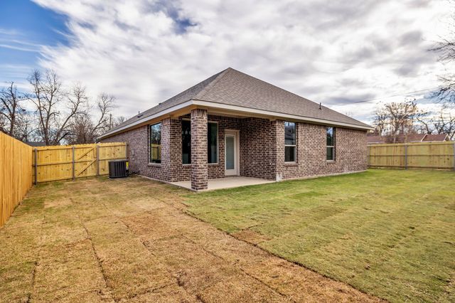 603 Madison Street, Cleburne, TX 76033
