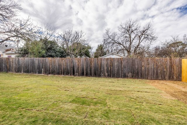 603 Madison Street, Cleburne, TX 76033