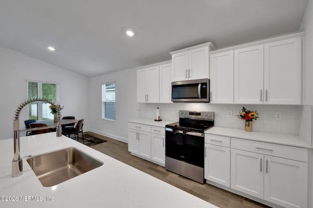 2877 WILD PINE Lane, Green Cove Springs, FL 32043