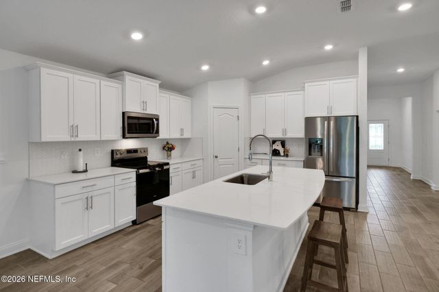 2877 WILD PINE Lane, Green Cove Springs, FL 32043