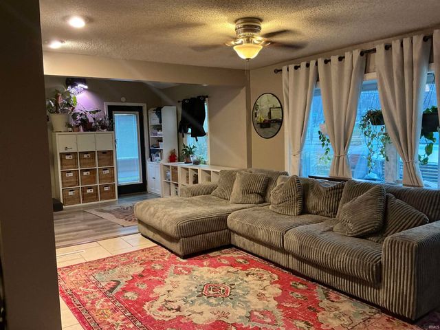 307 W Mill Road, Evansville, IN 47710