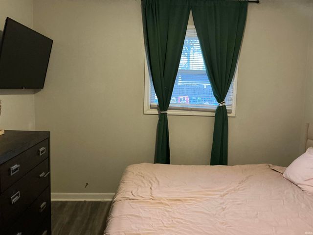 307 W Mill Road, Evansville, IN 47710