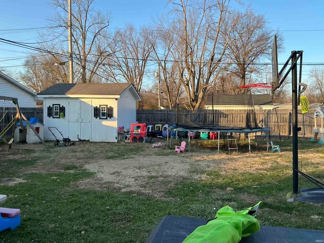 307 W Mill Road, Evansville, IN 47710