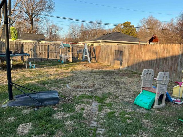 307 W Mill Road, Evansville, IN 47710