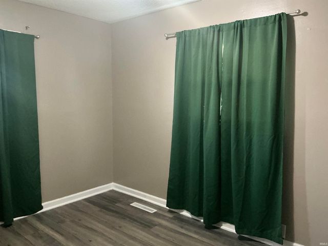 307 W Mill Road, Evansville, IN 47710