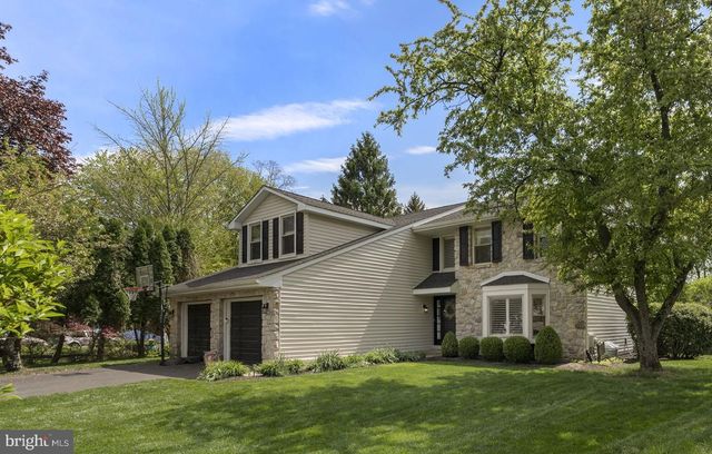 862 VILLAGE CIR, Blue Bell, PA 19422