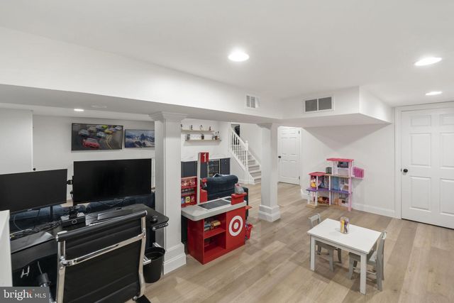 862 VILLAGE CIR, Blue Bell, PA 19422