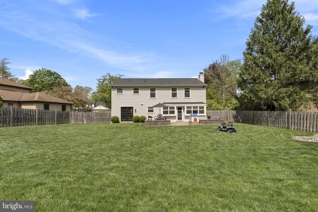 862 VILLAGE CIR, Blue Bell, PA 19422
