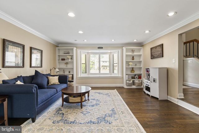 862 VILLAGE CIR, Blue Bell, PA 19422