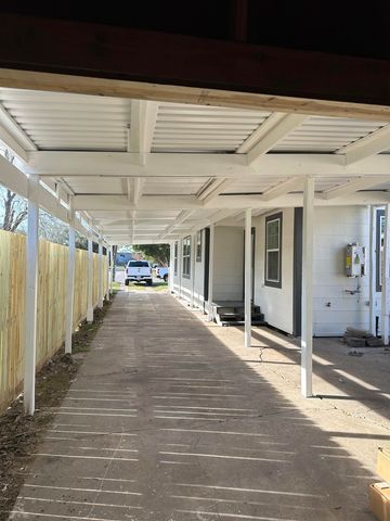 3924 7th St, Port Arthur, TX 77642