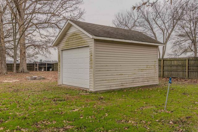 391 Lois Lane, Paragould, AR 72450