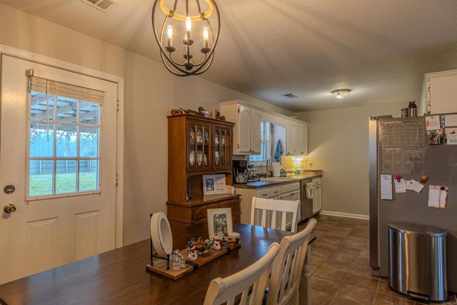 391 Lois Lane, Paragould, AR 72450