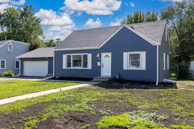 7438 Clinton Avenue, Richfield, MN 55423