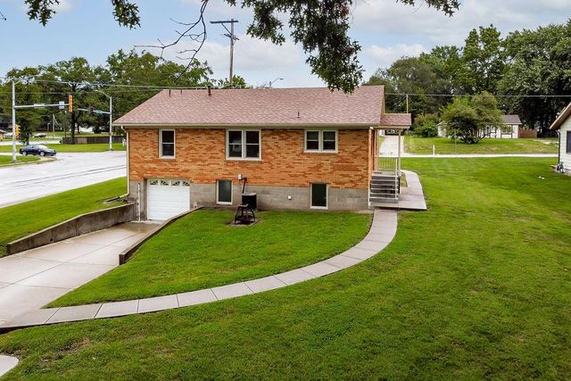 911 Limit Street, Leavenworth, KS 66048