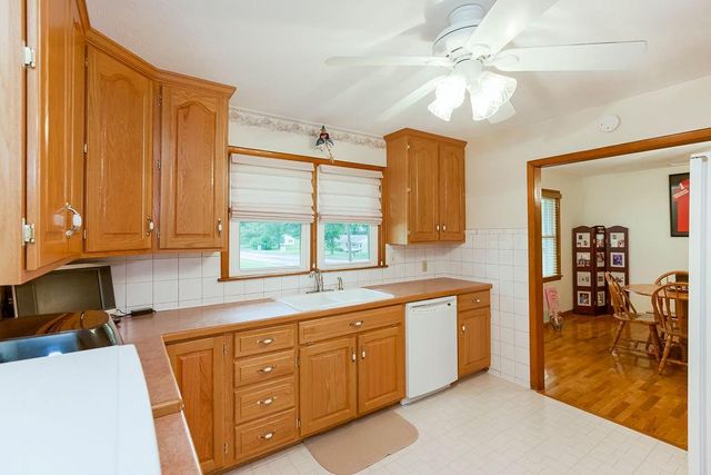 911 Limit Street, Leavenworth, KS 66048