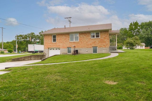 911 Limit Street, Leavenworth, KS 66048