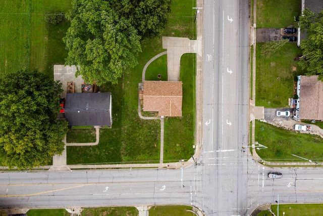 911 Limit Street, Leavenworth, KS 66048